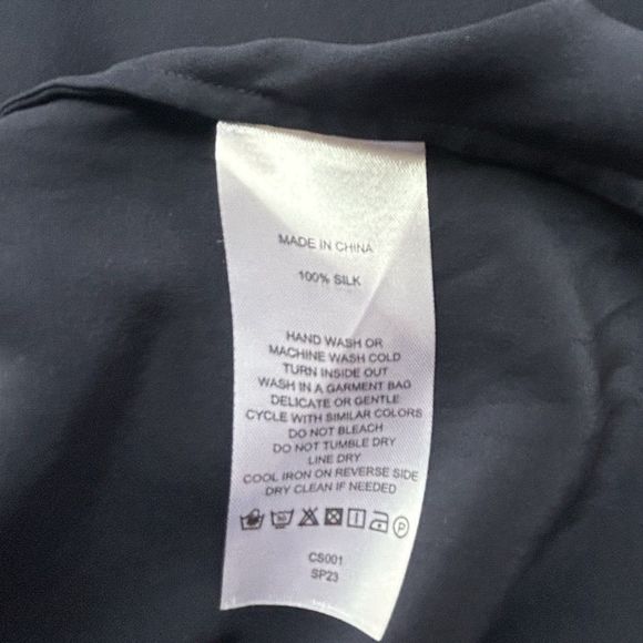 Quince XL Dark Blue  Washable Silk Sleeveless Top Flowy Blouse Quiet Luxury - Picture 6 of 8